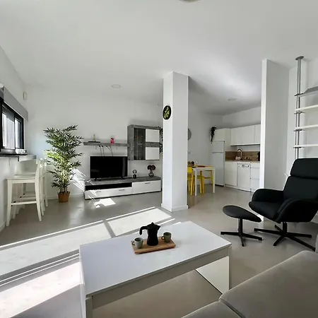Apartment In Tenerife Near Beaches *